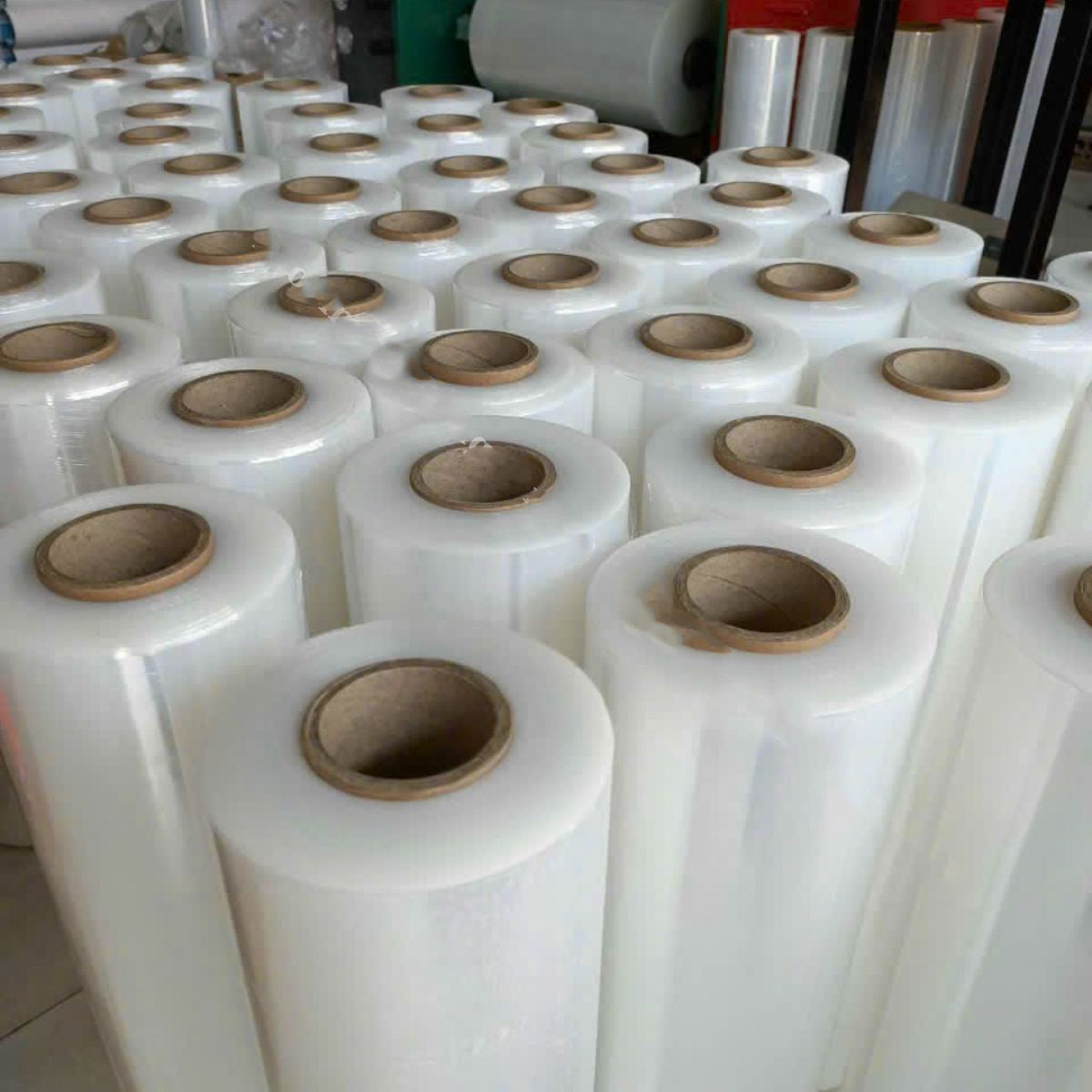 ស្កុតរុំថ្លា